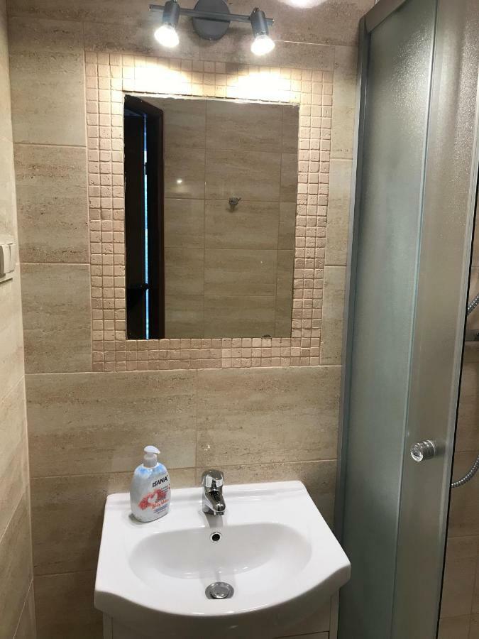 Fabryka Apartment *
